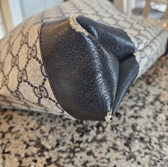 Authentic GUCCI Tote - Picture 6 of 11